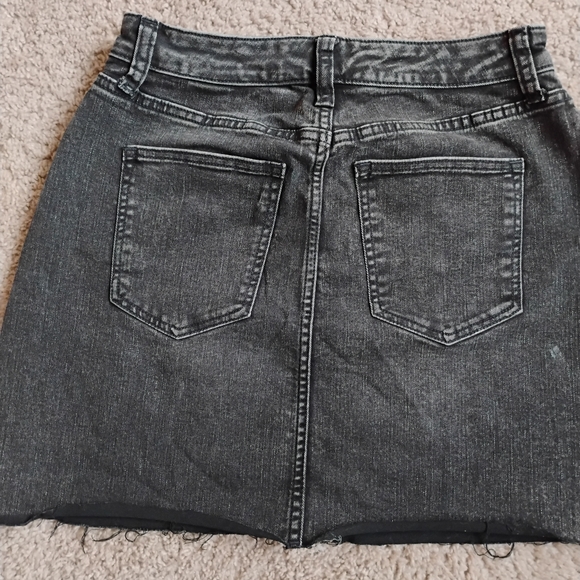 Black denim mini skirt - Picture 2 of 5
